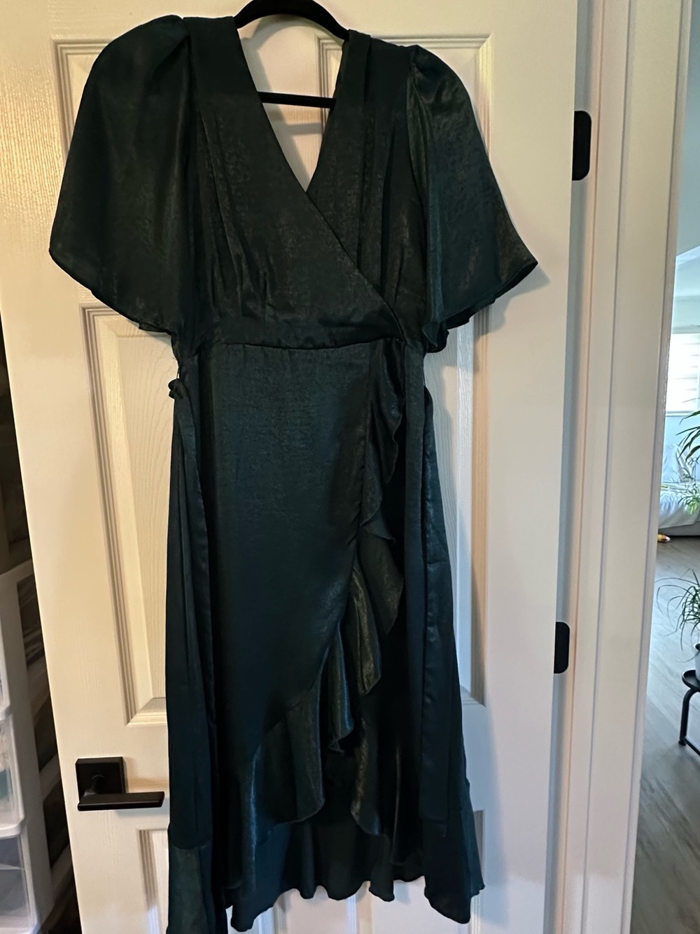 Lulu's Deep Emerald Green Wrap Midi Dress